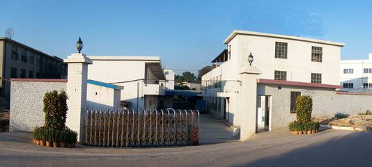 【深圳市萬(wàn)通達(dá)工業(yè)設(shè)備】-全自動(dòng)玻璃上片臺(tái),玻璃清洗機(jī),氣浮翻轉(zhuǎn)卸片臺(tái),汽車玻璃生產(chǎn)輸送線,絲印線